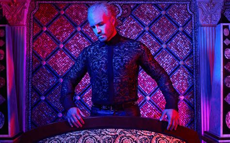 versace ad blood|The Assassination of Gianni Versace: Episode One .